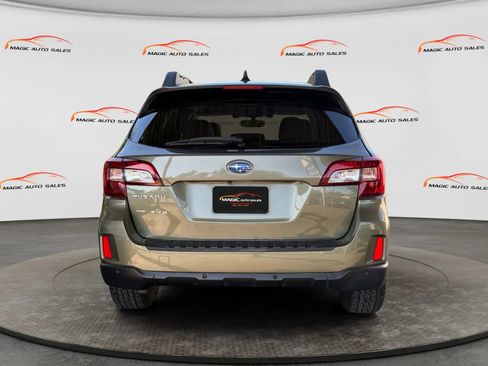 Used 2017 Subaru Outback 2.5i Limited AWD/4WD image 9