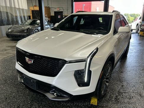 Used 2025 Cadillac XT4 Sport AWD/4WD image 6