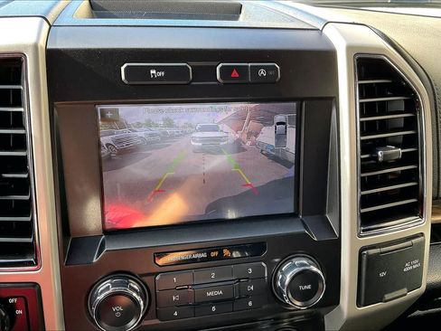 Used 2018 Ford F150 Lariat RWD image 26