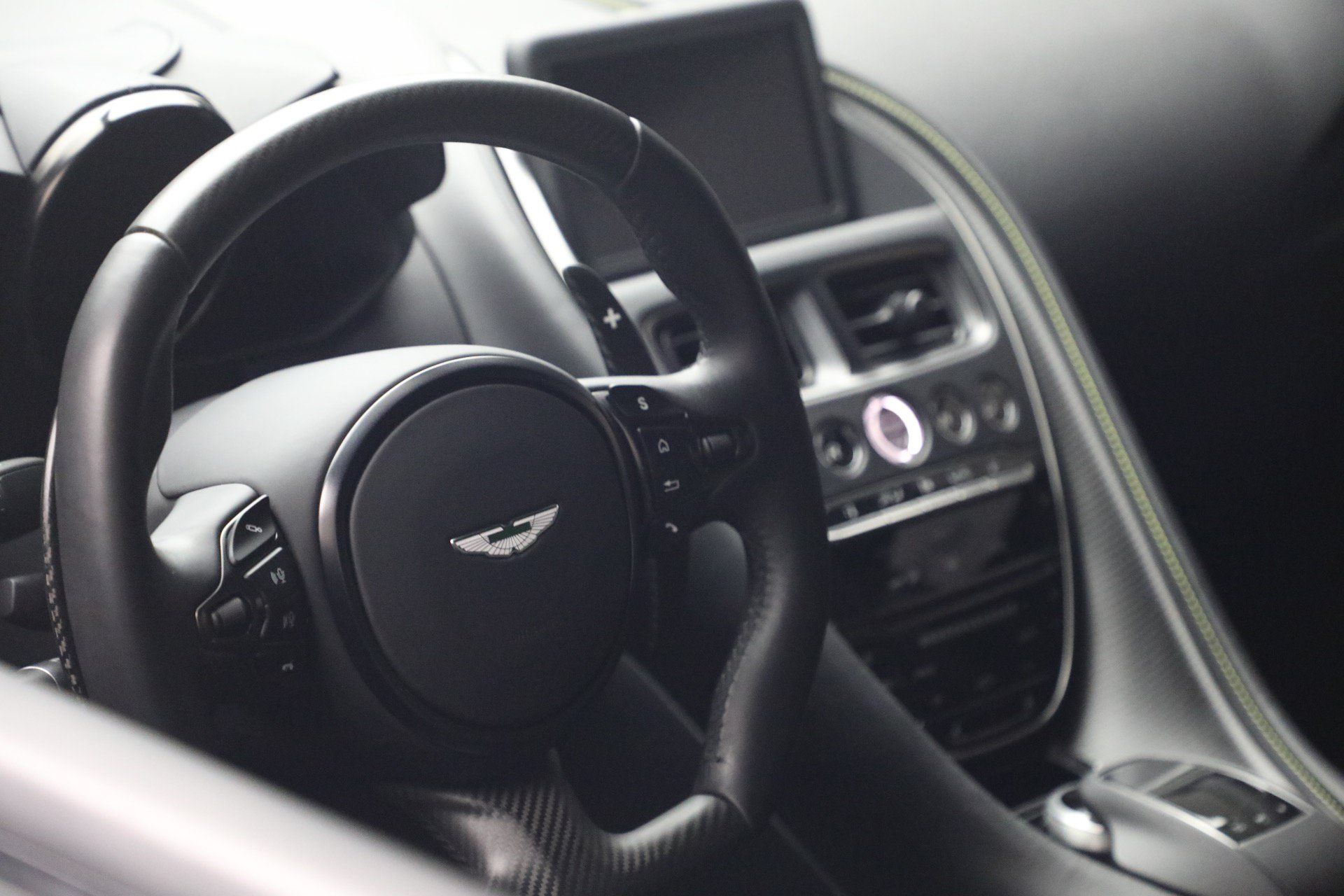Used 2023 Aston Martin DBS Coupe RWD image 40