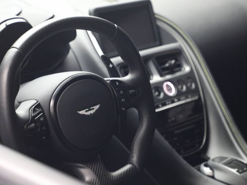 Used 2023 Aston Martin DBS Coupe RWD image 40