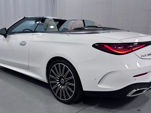 Used 2024 Mercedes-Benz CLE 300 4MATIC Cabriolet image 15