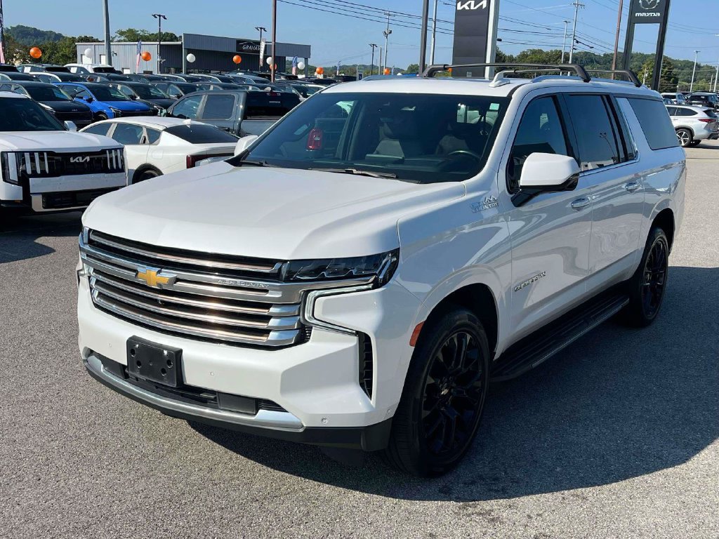 Used 2023 Chevrolet Suburban High Country w/ Advanced Technology Package AWD/4WD image 36