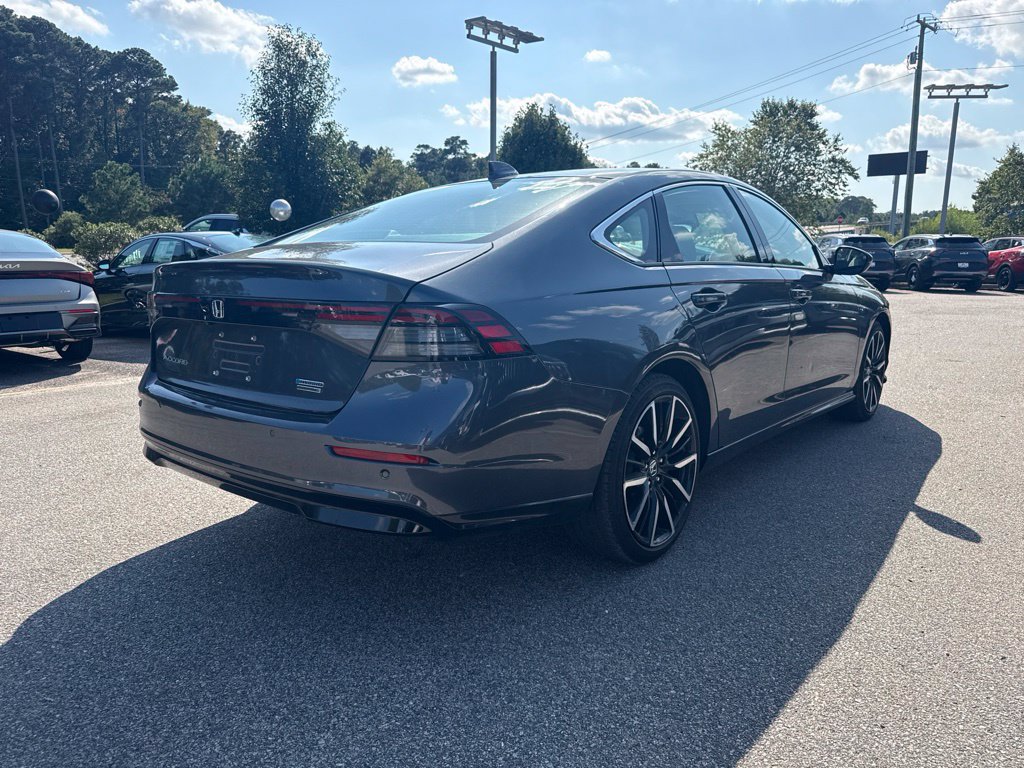 Used 2023 Honda Accord Touring image 5