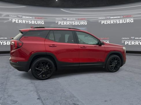 Used 2023 GMC Terrain SLT w/ Infotainment Package II AWD/4WD image 8
