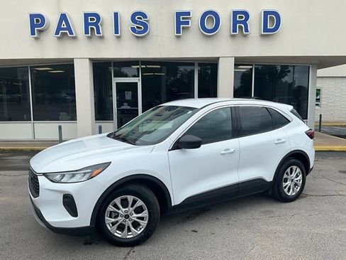 Used 2023 Ford Escape Active w/ Cold Weather Package FWD image 1