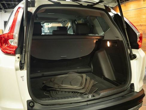 Used 2018 Honda CR-V Touring image 7