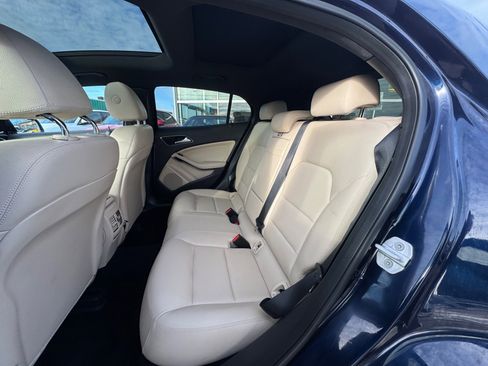 Used 2017 Mercedes-Benz GLA 250 4MATIC image 8