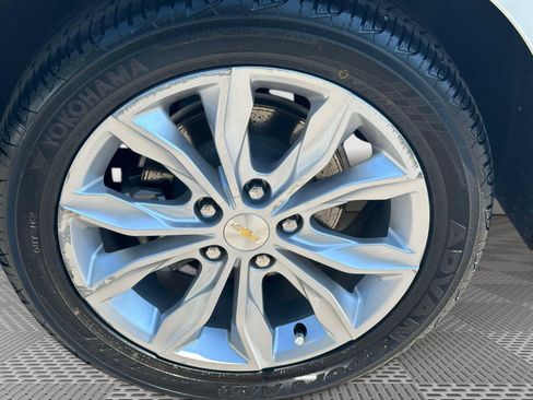 Used 2024 Chevrolet Malibu LT FWD image 35
