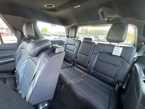 New 2025 Lincoln Navigator Reserve w/ Jet Appearance Package image 24