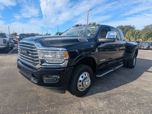 Used 2024 RAM 3500 Limited w/ Safety Group image 9