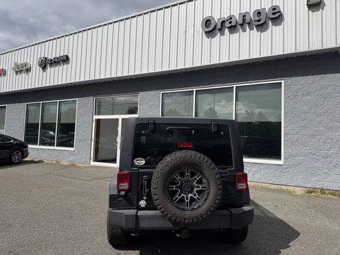 Used 2015 Jeep Wrangler Unlimited Sport w/ Quick Order Package 24S AWD/4WD image 8