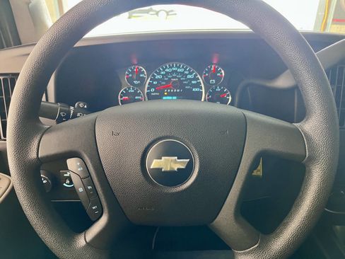 Used 2019 Chevrolet Express 3500 LT w/ LT Preferred Equipment Group image 10