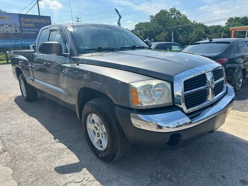 Used 2005 Dodge Dakota SLT w/ Trailer Tow Group RWD image 8