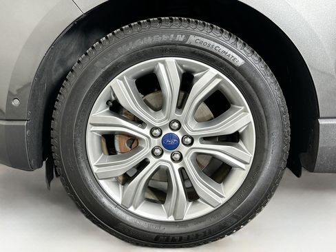 Used 2019 Ford Edge Titanium w/ Equipment Group 301A FWD image 11