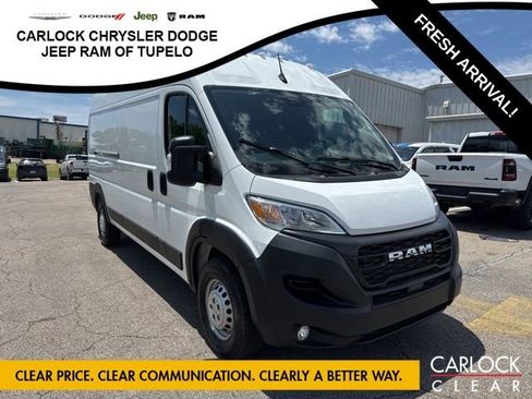 Used 2026 RAM ProMaster 2500 w/ Convenience Group FWD image 4
