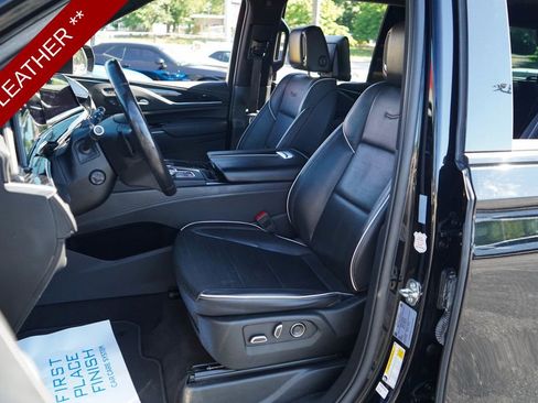 Used 2023 Cadillac Escalade Sport AWD/4WD image 6