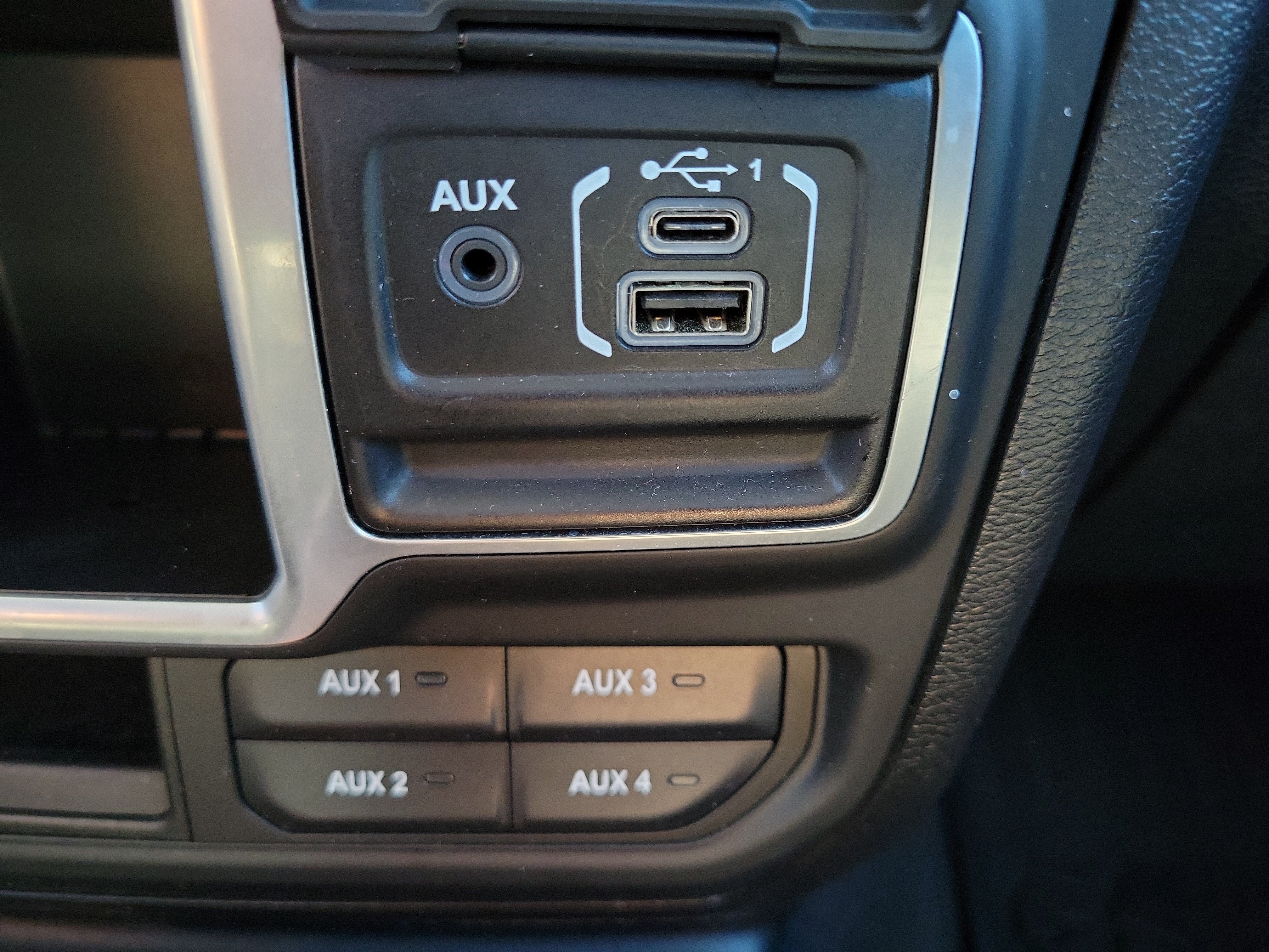 Used 2018 Jeep Wrangler Unlimited Sport AWD/4WD image 27