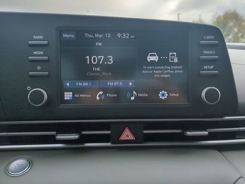 New 2026 Hyundai Elantra Sport FWD image 19