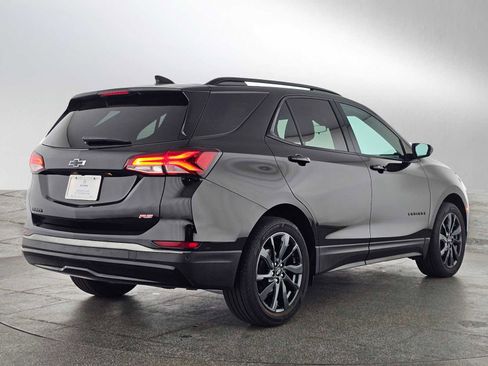 Used 2023 Chevrolet Equinox RS image 3