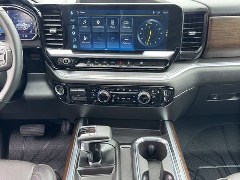 Certified 2025 Chevrolet Silverado 1500 High Country w/ High Country Premium Package AWD/4WD image 19