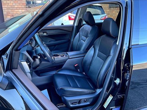 Used 2023 Nissan Rogue SL w/ SL Premium Package image 23