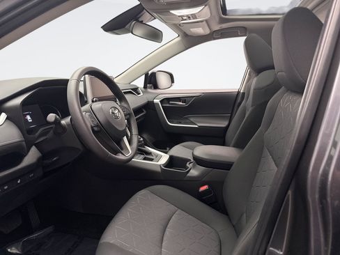 Used 2025 Toyota RAV4 XLE w/ Convenience Package AWD/4WD image 10