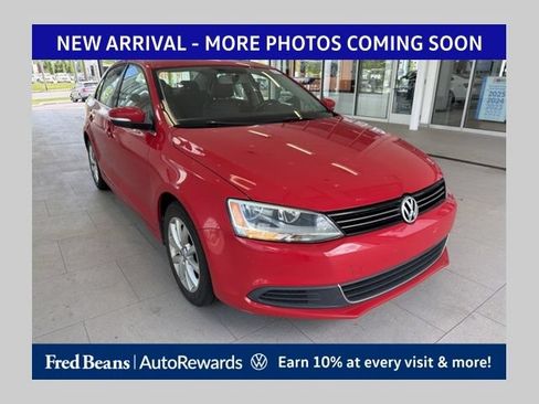 Used 2014 Volkswagen Jetta SE FWD image 1