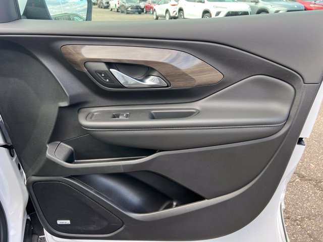 Used 2024 GMC Terrain Denali w/ Denali Premium Package AWD/4WD image 10