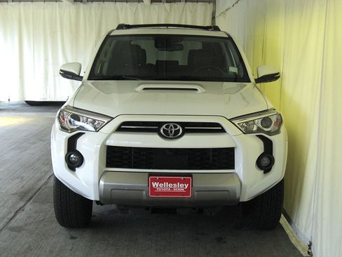 Used 2024 Toyota 4Runner TRD Off-Road Premium image 6