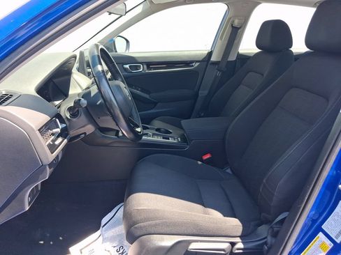 Used 2023 Honda Civic EX image 5