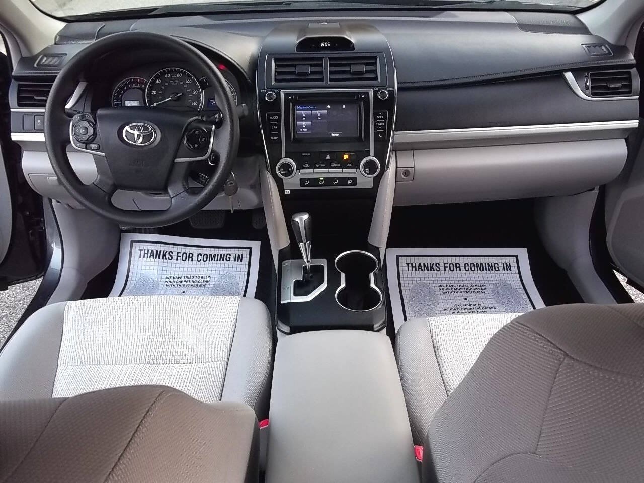 Used 2014 Toyota Camry LE FWD image 17