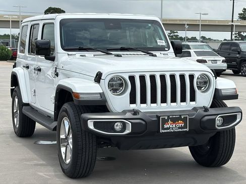 Used 2021 Jeep Wrangler Unlimited Sahara w/ LED Lighting Group AWD/4WD image 7