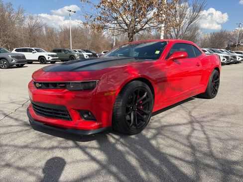 Used 2014 Chevrolet Camaro SS w/ SS Performance Package image 3