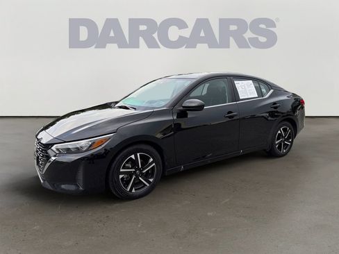 Used 2025 Nissan Sentra SV FWD image 3