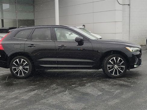 Used 2023 Volvo XC60 B5 Plus w/ Climate Package image 2