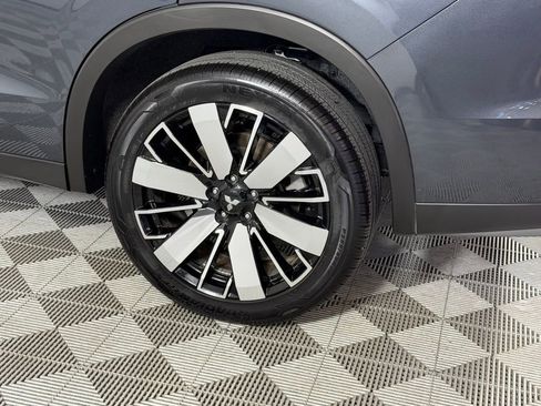 Used 2025 Mitsubishi Outlander SE FWD image 12