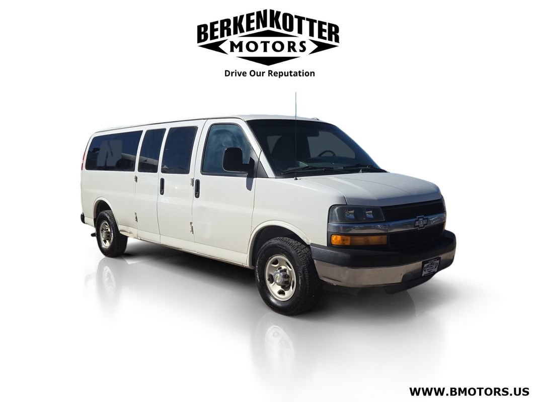 Used 2015 Chevrolet Express 3500 LT w/ LT Preferred Equipment Group RWD image 1