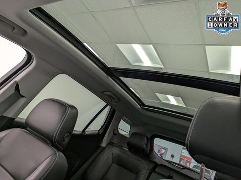 Used 2023 GMC Terrain SLT AWD/4WD image 22