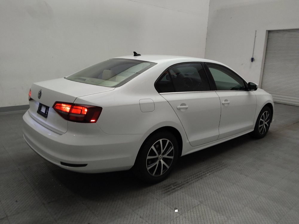 Used 2018 Volkswagen Jetta SE FWD image 9