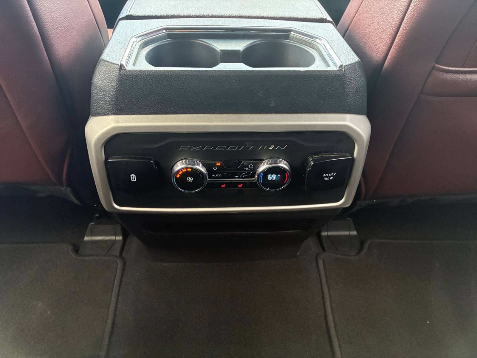 Used 2024 Ford Expedition Limited AWD/4WD image 25