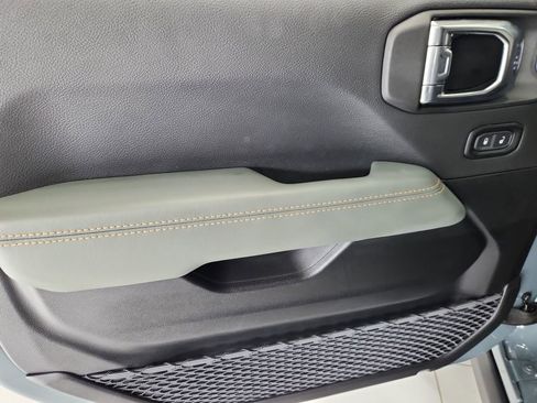 New 2025 Jeep Gladiator Mojave w/ Convenience Group image 6