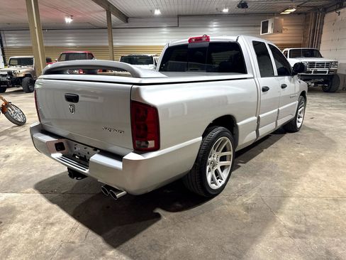 Used 2005 Dodge Ram 1500 Truck 2WD Quad Cab image 5
