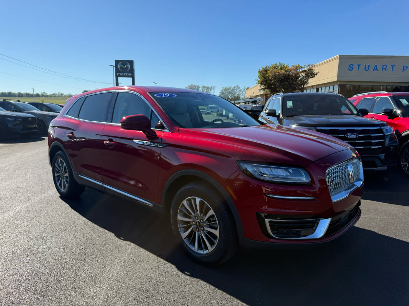 Used 2019 Lincoln Nautilus Select FWD image 1