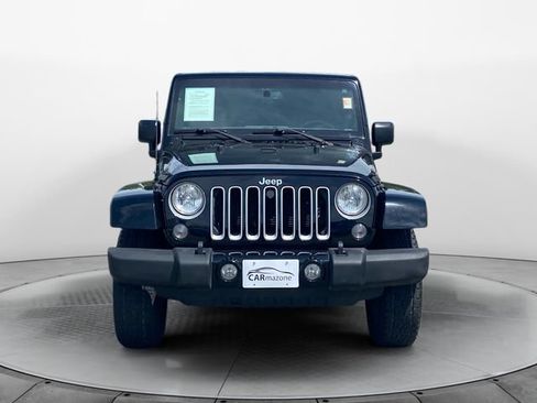 Used 2016 Jeep Wrangler Unlimited Sahara w/ Max Tow Package AWD/4WD image 8