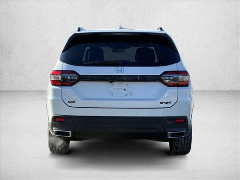 Used 2023 Honda Pilot Sport image 6