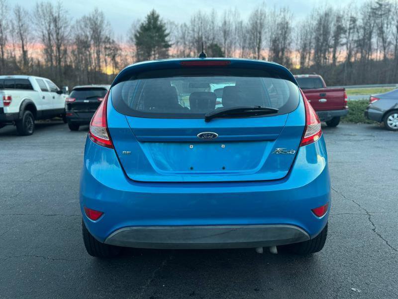 Used 2012 Ford Fiesta SE FWD image 6