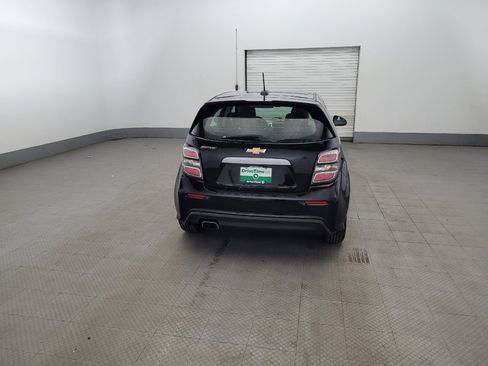 Used 2019 Chevrolet Sonic LT FWD image 7