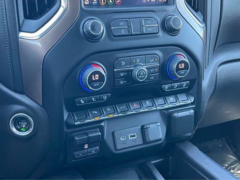 Used 2022 Chevrolet Silverado 1500 High Country AWD/4WD image 39
