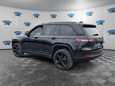 Certified 2023 Jeep Grand Cherokee Limited w/ Black Appearance Package AWD/4WD image 4